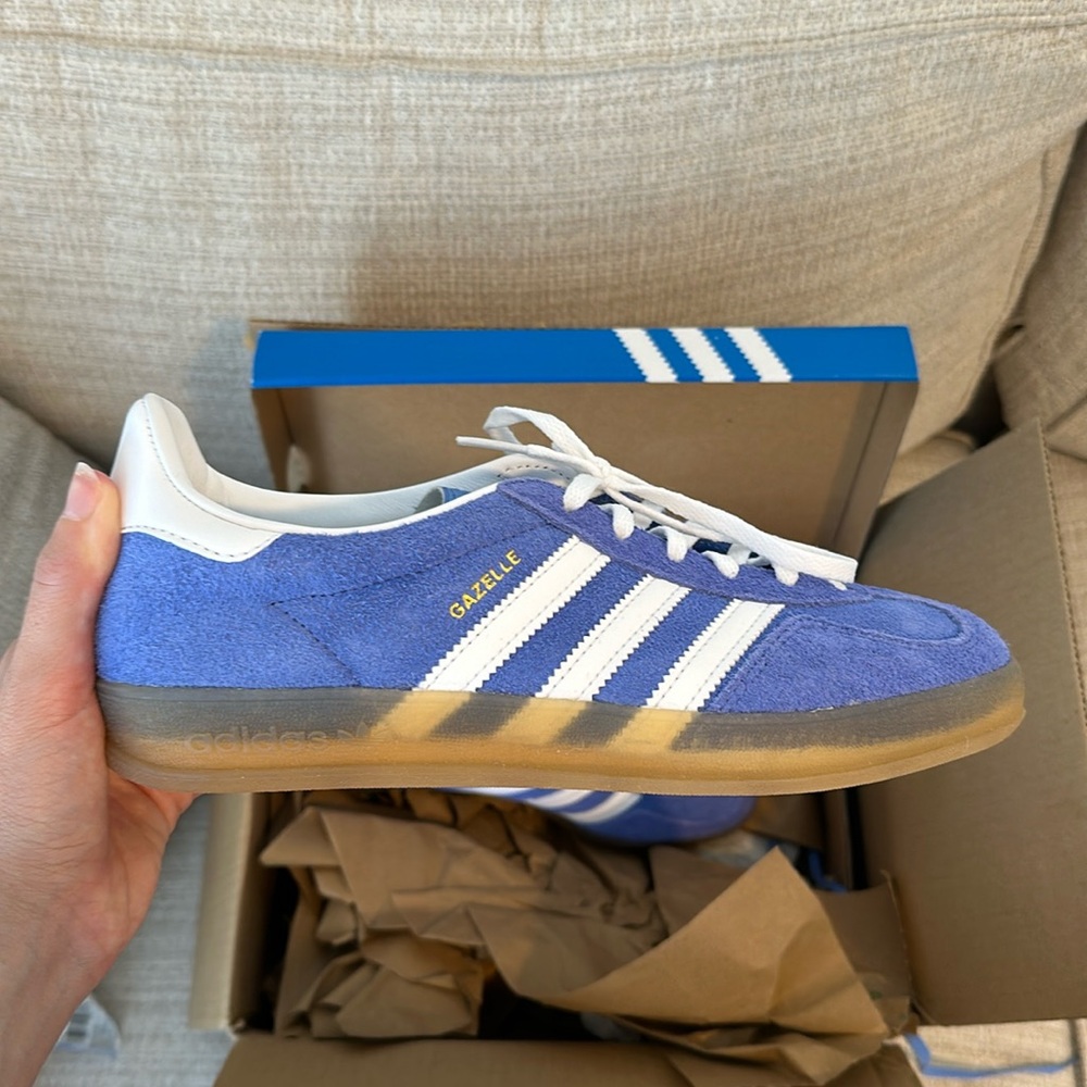 adidas Gazelle Indoor Blue Fusion Gum (Women's). Size 7.5.